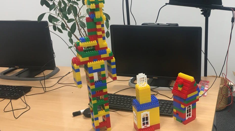 Domki z klocków po lekcji programowania